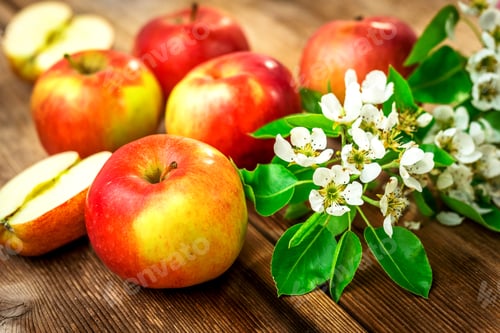 Preview: Raw organic apples
