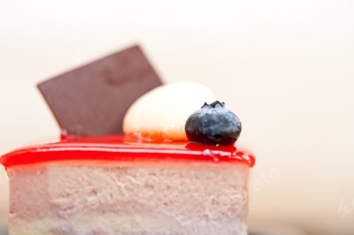 Preview: Delicious Berry Dessert Topped with Chocolate and Cream
