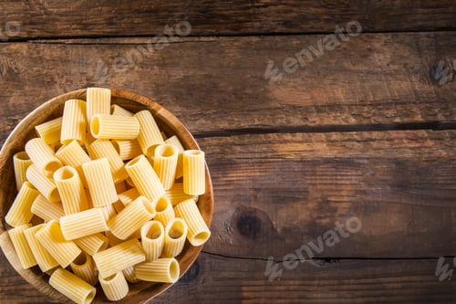 Preview: Raw Pasta Mezzi Rigatoni in Wooden Bowl