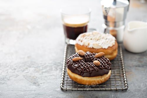 Preview: Chocolate and almond donuts with coffee