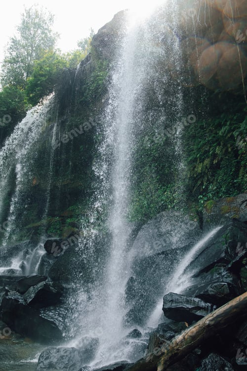 Preview: Mighty Phnom Kulen waterfall in Siem Reap, Cambodia