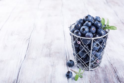 Preview: Blueberries in metal cup
