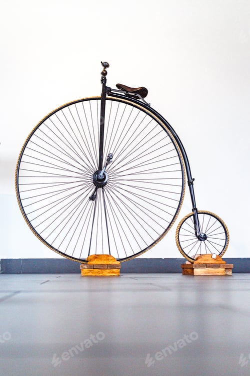 Preview: Vintage bicycle in Russian museum in Verkhnyaya Pyshma