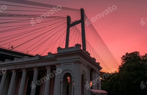Preview: Evening scene from James Princep Memorial, Kolkata situated under Vidyasagar Setu.