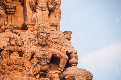 Preview: Brihadeeswarar Temple in Thanjavur, UNESCO World Heritage Site.
