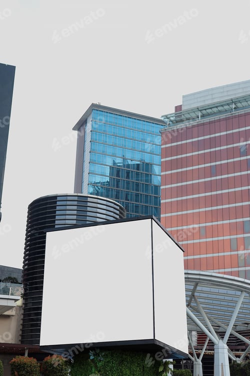 Preview: Placeit - Billboard on the city mockup