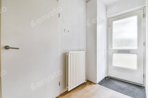 Preview: Apartment entrance door with radiator
