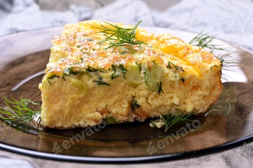 Preview: Omelette on glass plate
