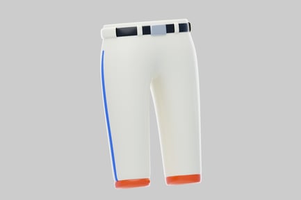 Visualização: Calças brancas com cinto listrado preto e branco, linha vertical azul e bainha laranja