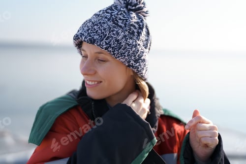 Preview: Smiling woman winter portrait