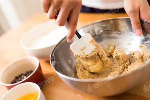 Preview: Mixing paste inside bowl by hand