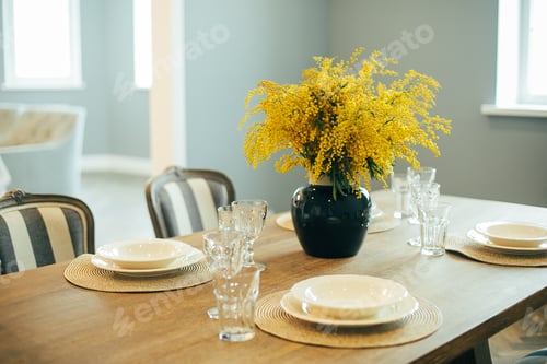 Preview: Table Setting with Yellow Flowers in Vase