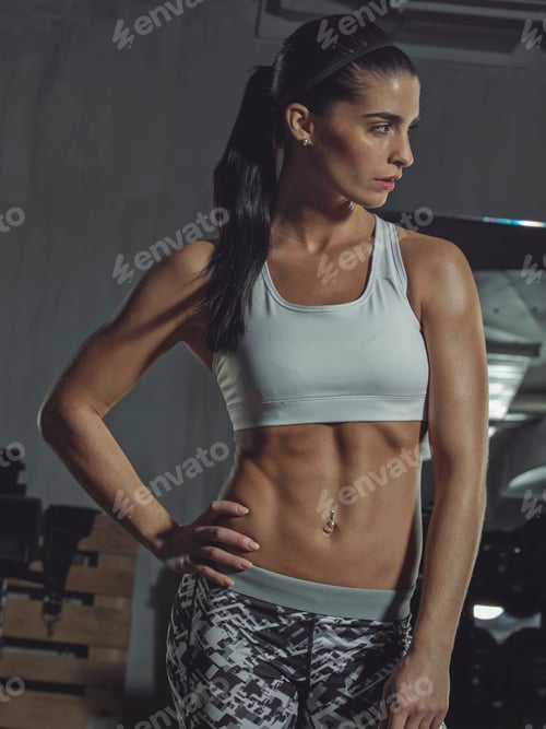 Preview: Portrait of a female athlete in gym