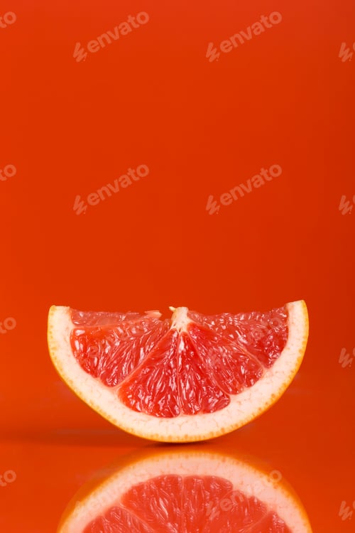 Preview: Red grapefruit slice