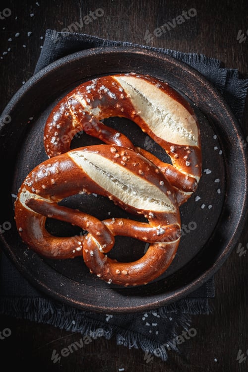 Preview: Crusty pretzels as a tasty salty snack