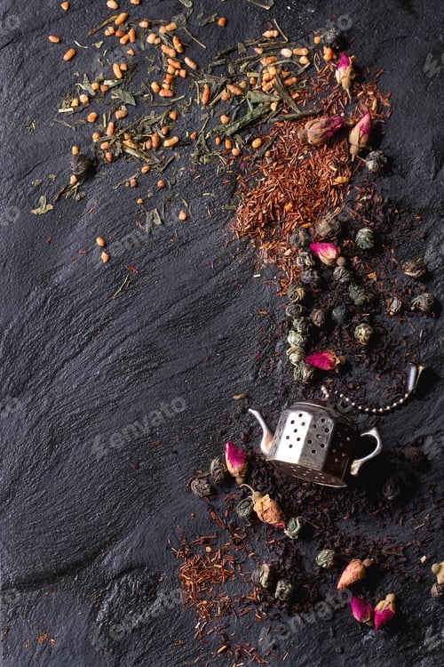 Preview: Assortment of dry tea