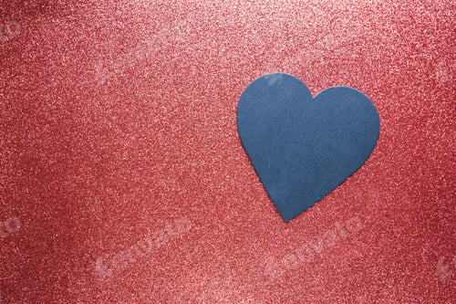 Preview: Black Heart on gold background