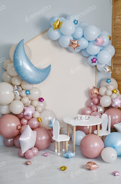 Preview: Children's photo zone with a lot of balloons