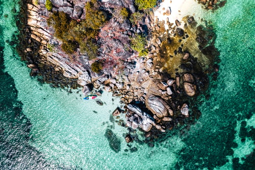 Preview: Aerial view of island and clear water