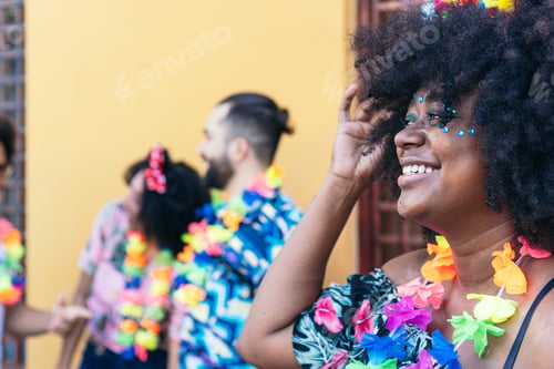 Preview: People having fun in the Brazilian Carnival