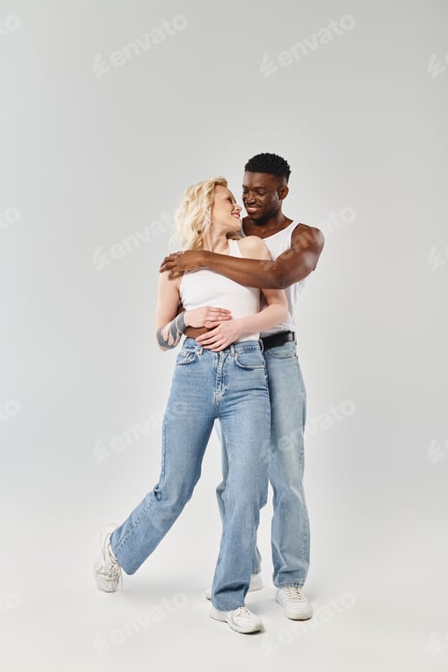 Preview: Embrace of love