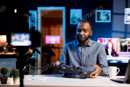 Preview: Reviewer unhappy after testing DJ device