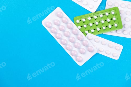Preview: Close-up shot of tablets in blister packs on a blue background
