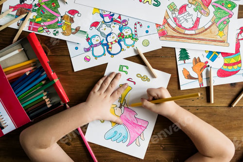 Preview: Little girl drawing and coloring