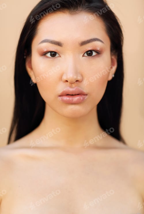 Preview: Beautiful asian model with long dark hair