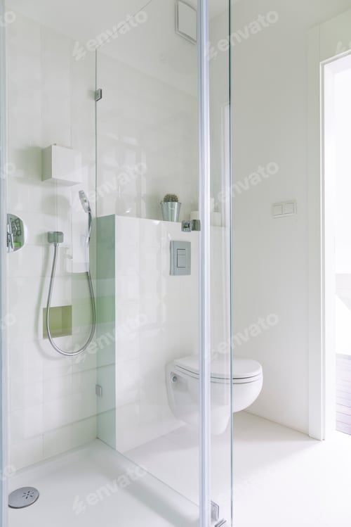 Preview: Bathroom with glazed shower
