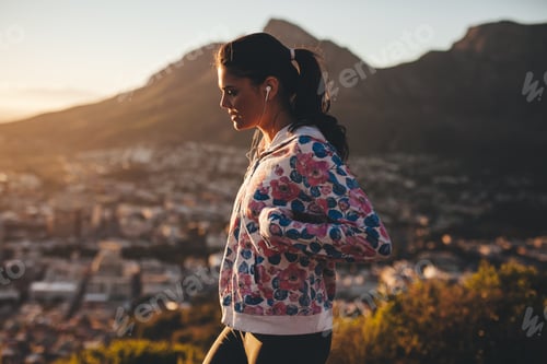 Preview: Young woman on morning walk