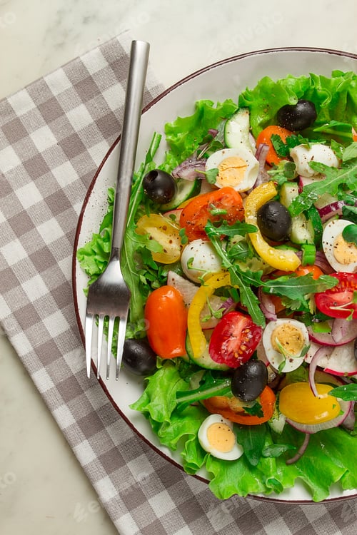 Preview: Vegetable salad , with quail eggs and olives, fresh, close-up, no people,