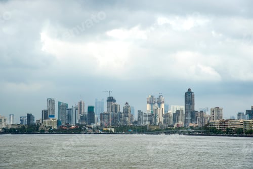 Preview: Mumbai skyline view from Marine Drive in Mumbai, India