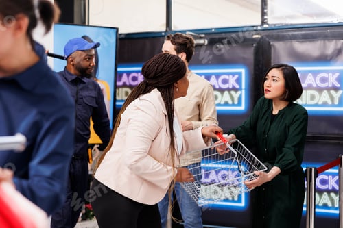 Preview: Women argue during Black Friday shopping