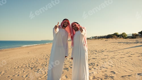 Preview: Positive Reaction Of Two Sheiks On The Beach