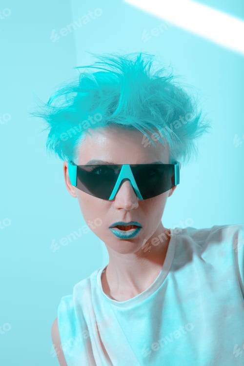 Preview: Fashion Model Hipster Girl with short blue hair. Trendy haircut concept.