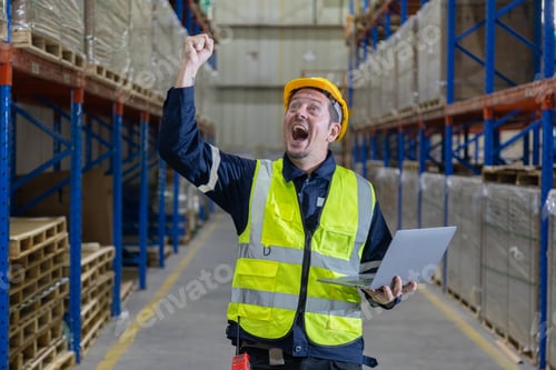 Preview: Store clerks inspect products, warehouses, industrial and logistics supply chains.