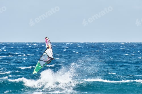 Preview: Windsurfing jumps out of the water