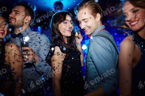 Preview: Couple dancing
