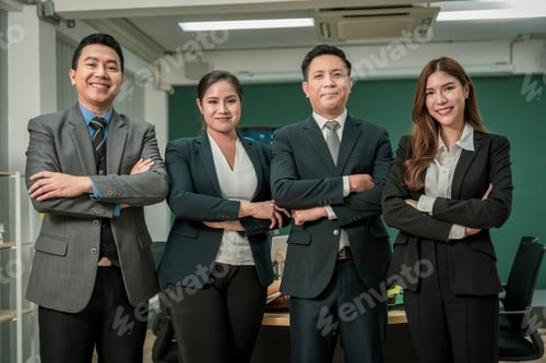 Preview: Modern Asian businessman with high confidence Committed to working together