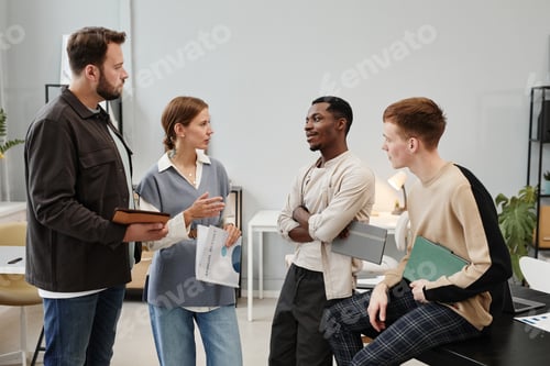 Preview: People working in team at office
