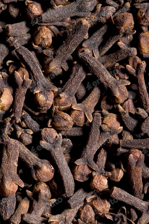 Preview: Lots Of Cloves Full Frame