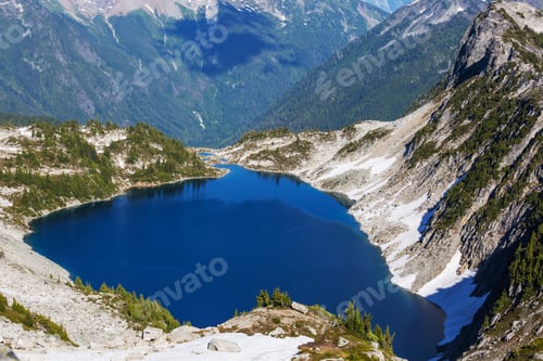 Vista previa: Lago de montañas