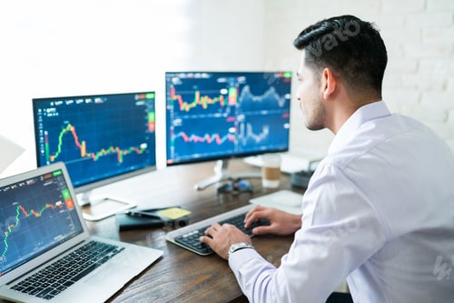 Preview: Latin Broker Buying Shares Online