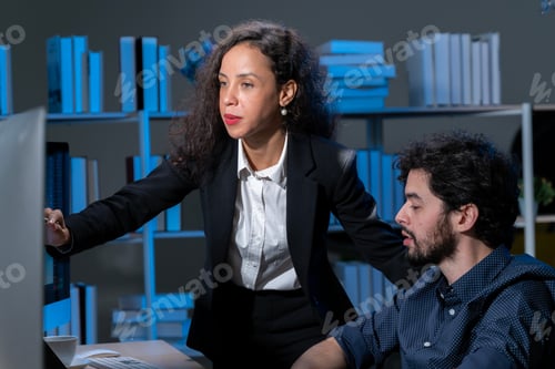 Preview: business men and women who are working hard Working late into the night