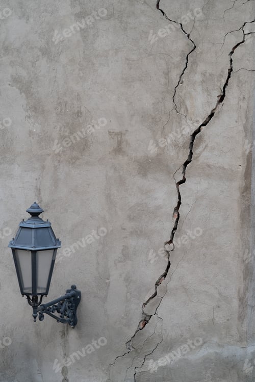 Preview: Cracked wall of house destroyed during strong earthquake in Tbilisi Georgia. Damage on buiding.
