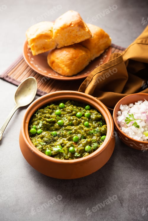 Preview: Hariyali green Pav bhaji is a variation of a traditional pav bhaji made using leafy vegetables