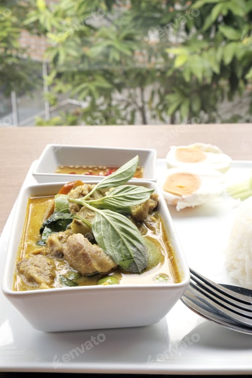 Preview: Green Curry With Coconut Milk