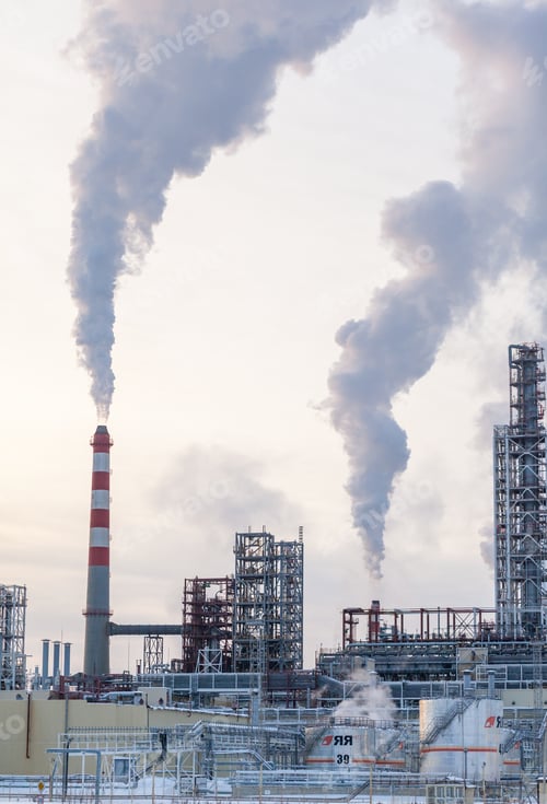 Preview: The work of a petrochemical plant. Smoke is coming from the chimney.