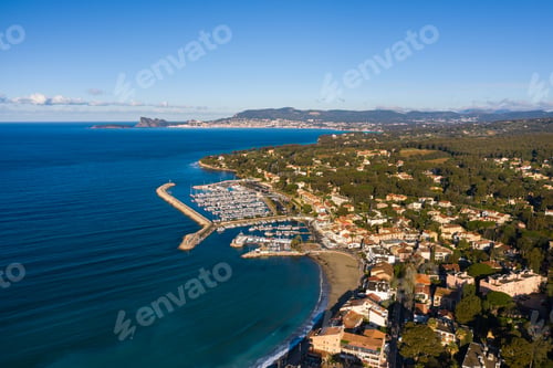 Preview: Top view of the embankment and the village of Saint-cyr-sur-mer, France